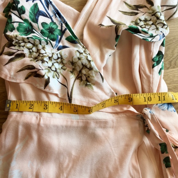 Dex blush floral asymmetrical wrap dress in Large - Picture 9 of 15